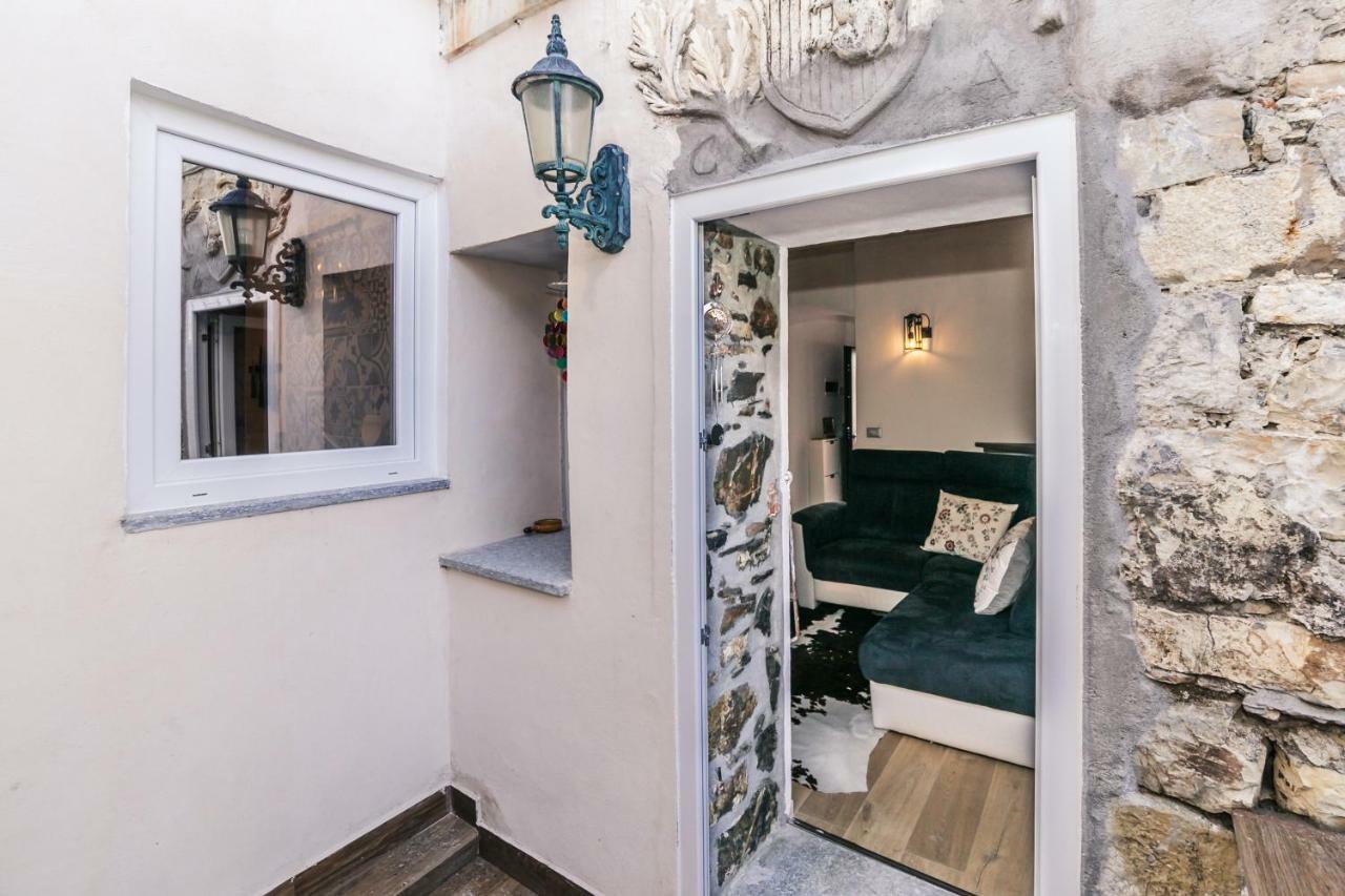 Casa Bisou Italia Wifi Et Parking Free Privato Villa Diano San Pietro Kültér fotó